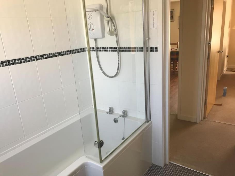 Great Offer 2 Bed Tenby Flat Free Parking Экстерьер фото